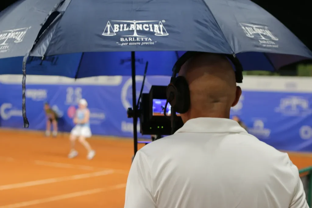 Open delle Puglie, riprese video a bordocampo Operatore video a bordocampo durante una partita dell’Open delle Puglie.